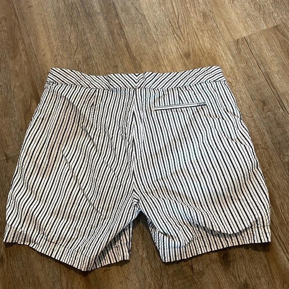 IZOD WOMENS STRIPE SHORTS - Picture 4 of 4